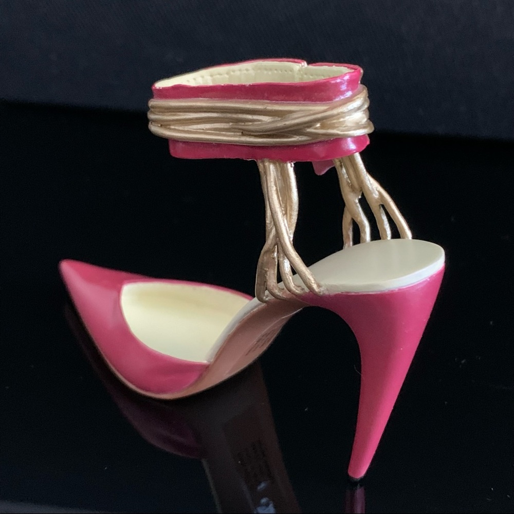 Just The Right Shoe Willitts Raine Captive Heart - Picture 3 of 4